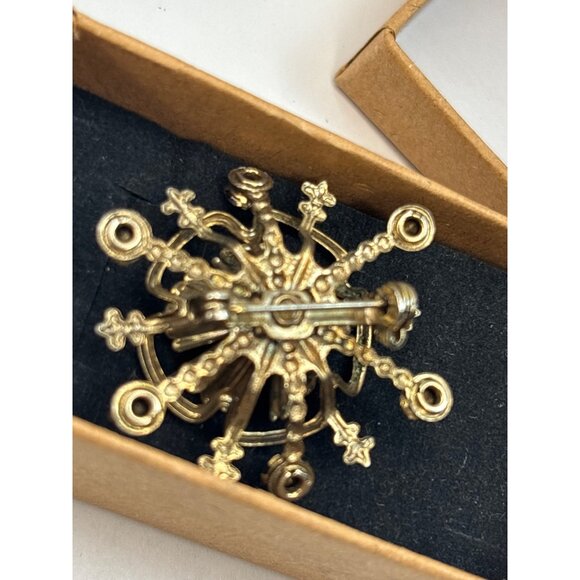 Vintage Gold-Tone Red Rhinestone Brooch Pin With Floral Design In Original Box - Picture 2 of 5